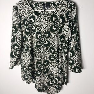 New Directions Printed Asymmetrical PM Blouse